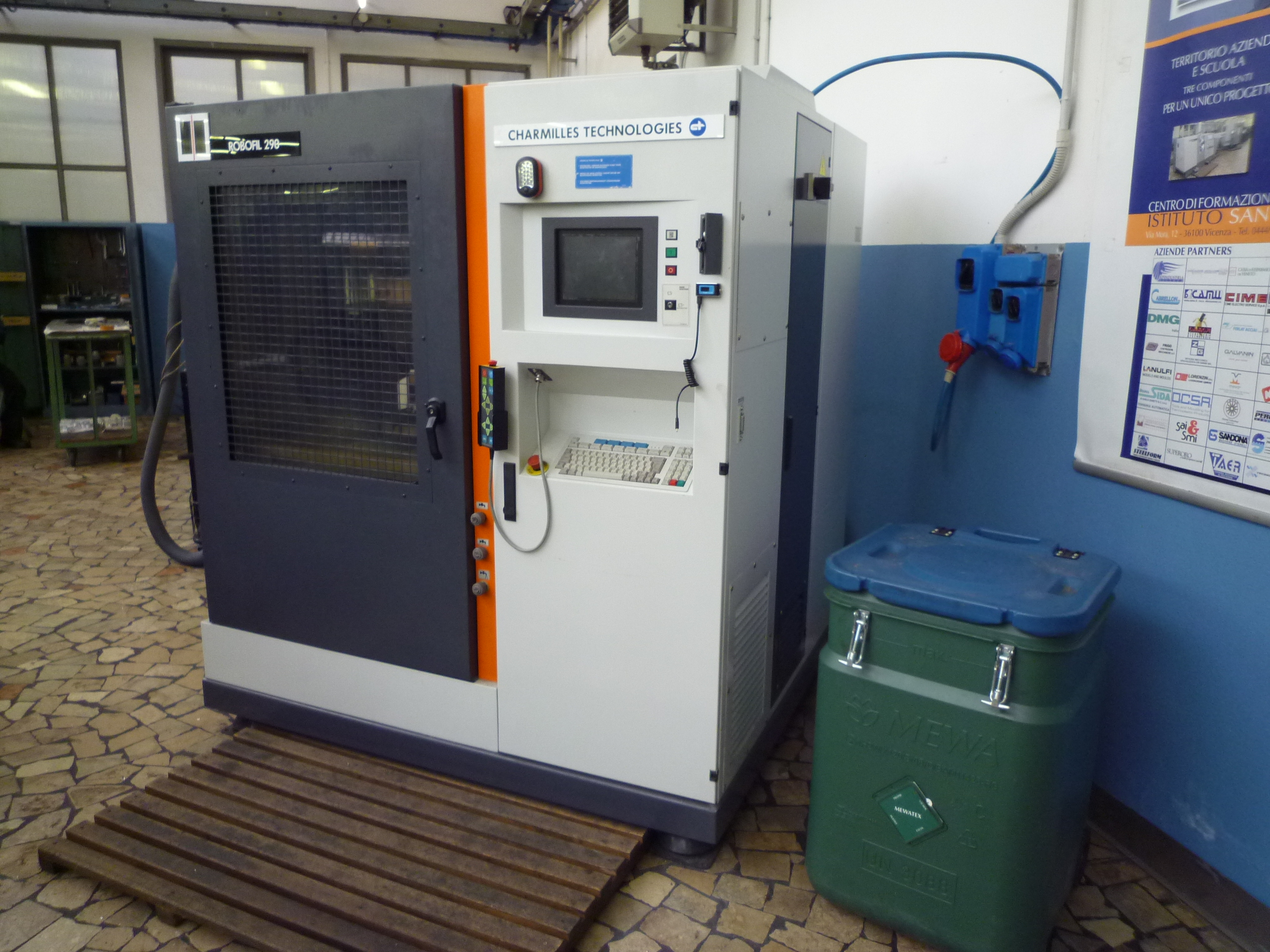 Elettroerosione Charmilles Robofil 290 a 4 assi